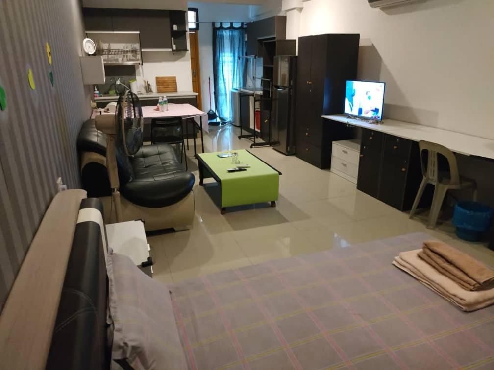 Private Guest Studio Homestay Kampar Ngoại thất bức ảnh